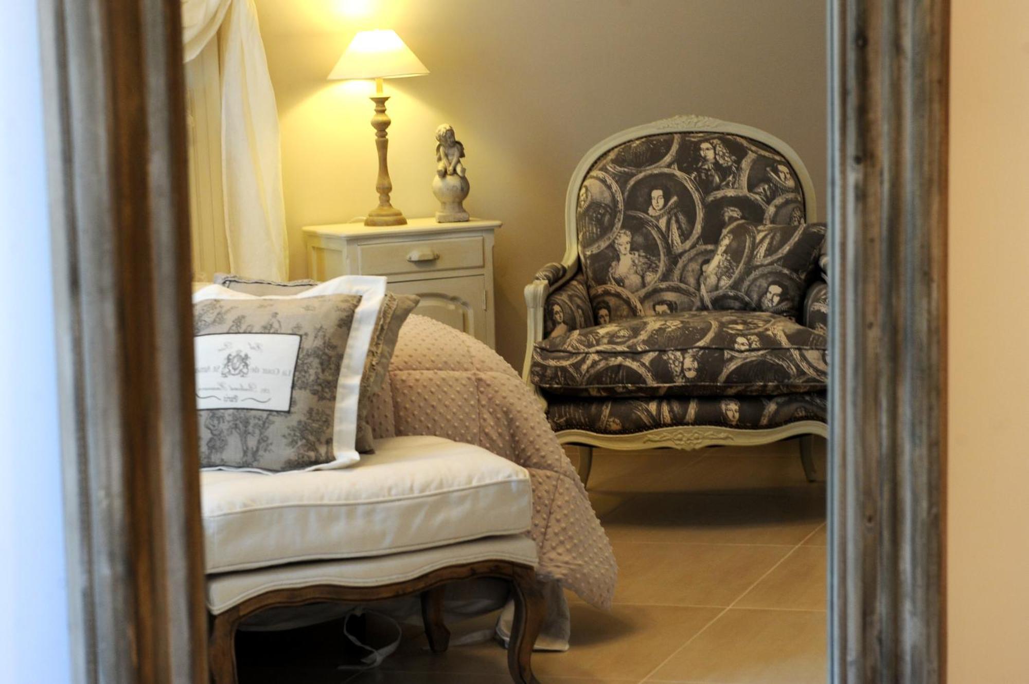La Garconniere-Suite In Salerno Centro Екстериор снимка