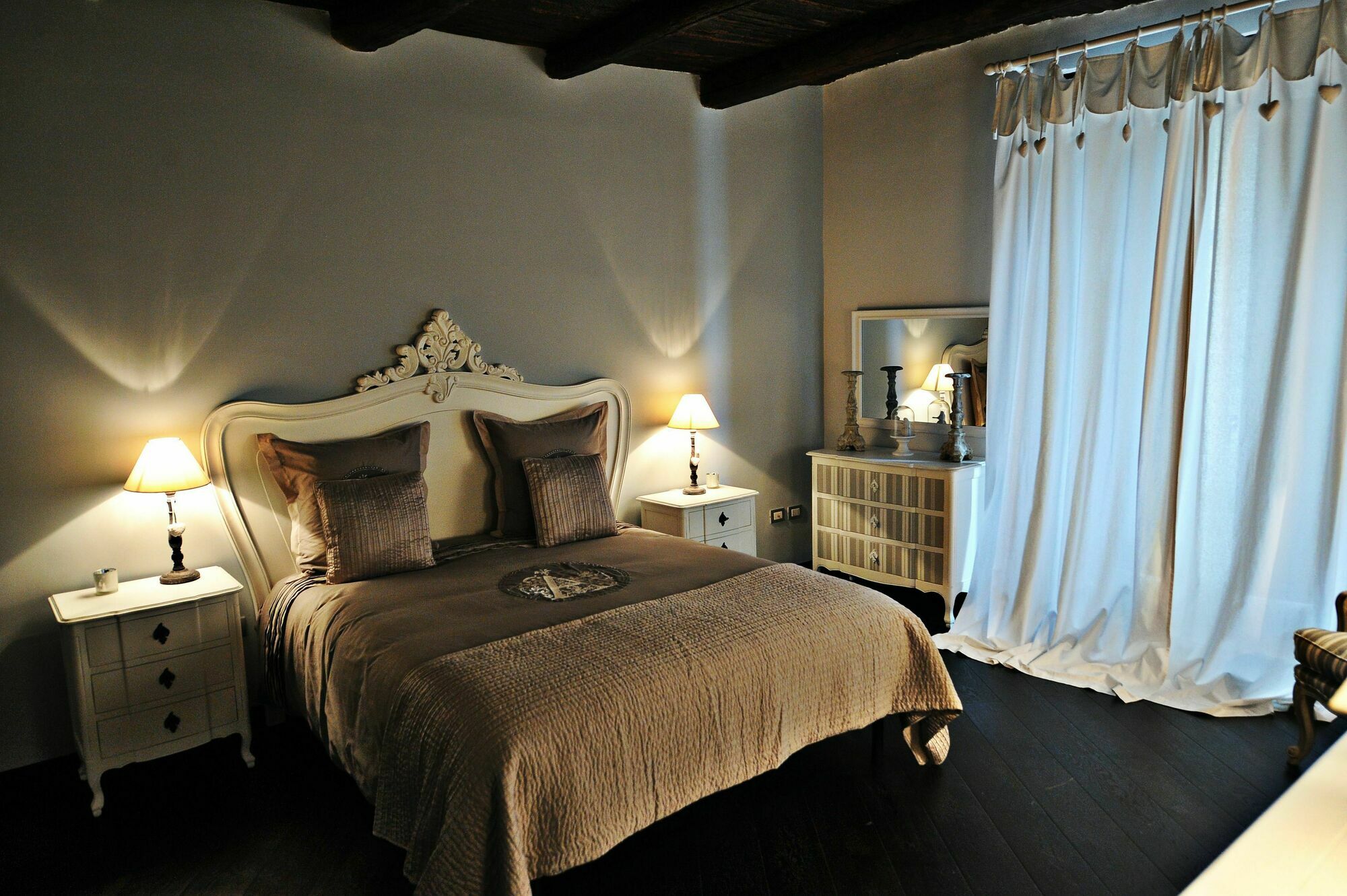 La Garconniere-Suite In Salerno Centro Екстериор снимка